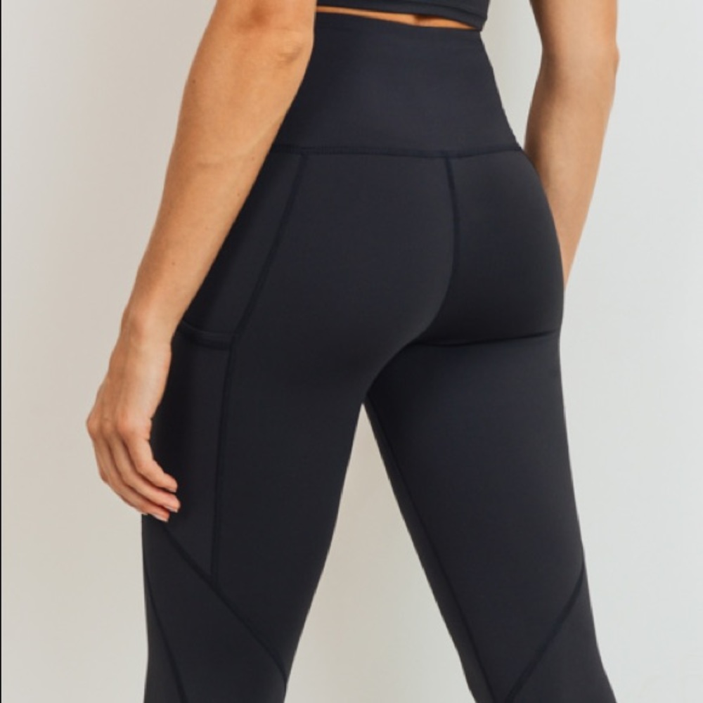 NWT!💕 Solid & Slanted Panel Highwaist Leggings - Picture 9 of 11